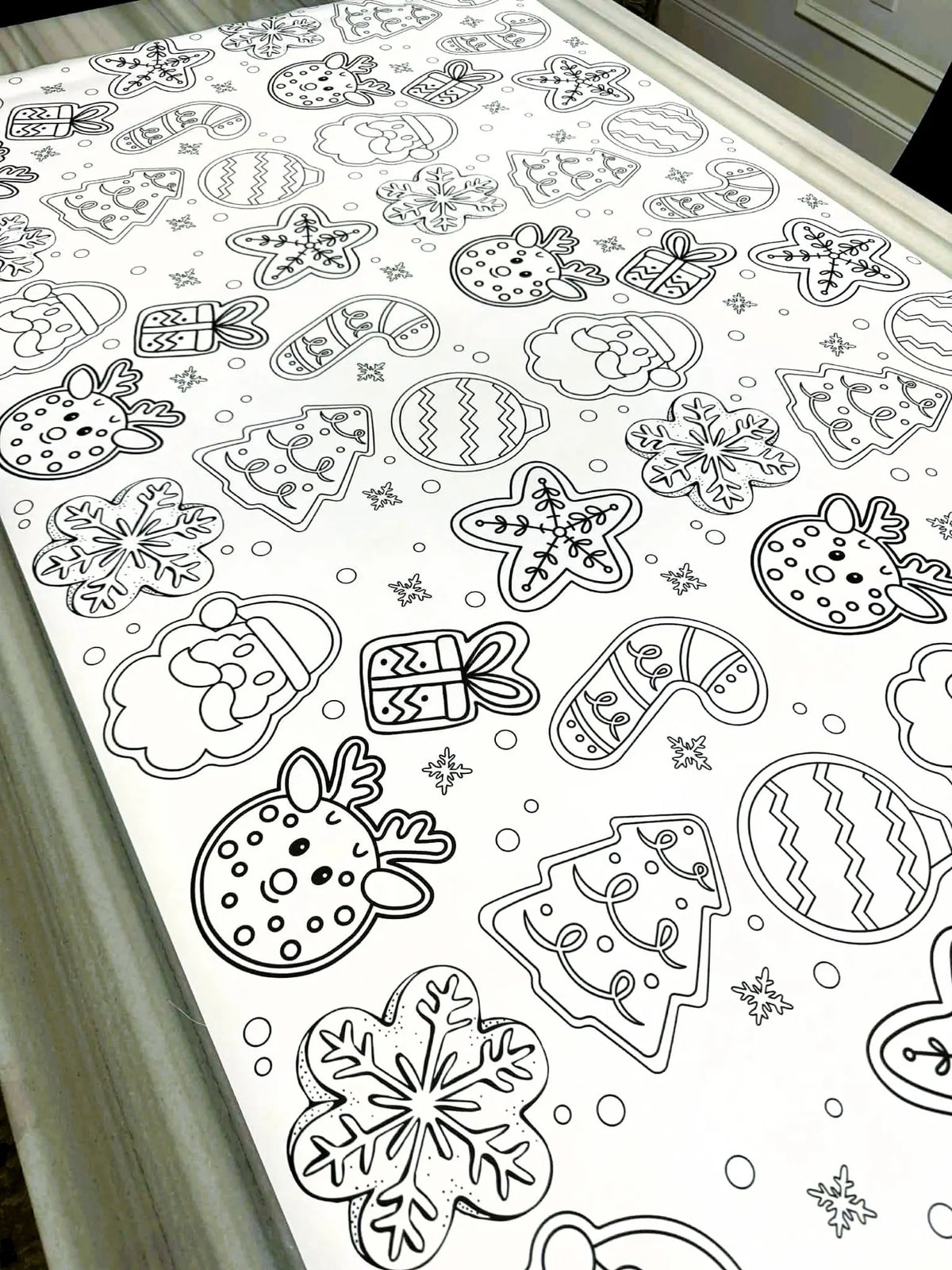Christmas Coloring Table Runner